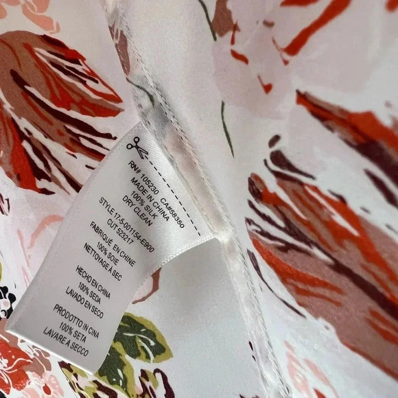 EQUIPMENT NWT Signature Essential Silk Button Front Shirt Blouse Floral Print S - Picture 6 of 8